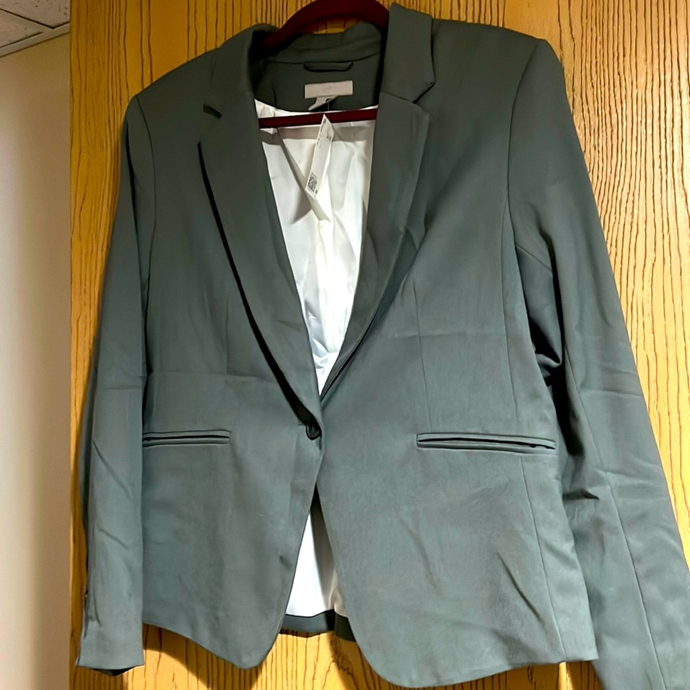 H&M jacket. Sage green NWT. Size L